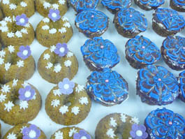 cupcakes Carrot and choc ganarsh